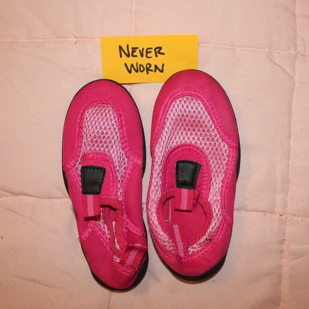TODDLER GIRL SWIM/WATER SHOE - SZ.9/10 NEW